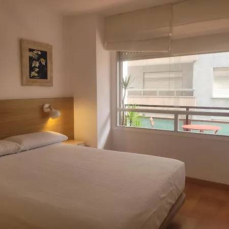 Appartamento Cíes Suites Velázquez Moreno 2 - Flats With Services Vigo